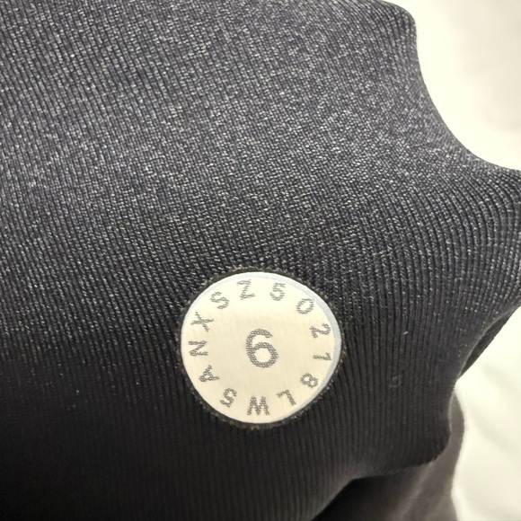 Lululemon In Movement 7/8 Tight *Everlux 25" - Picture 10 of 10